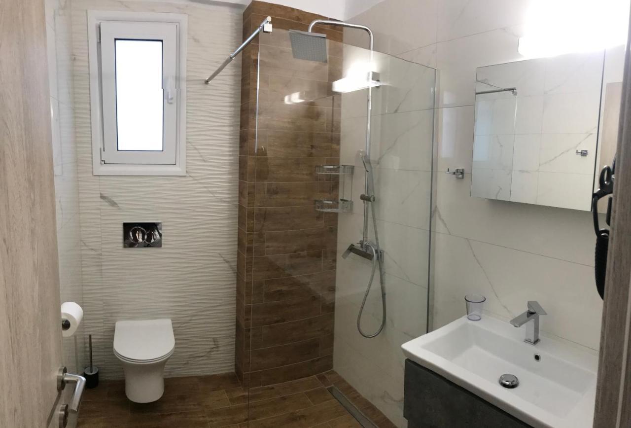 Cyclops Luxury Apartments Игуменица Екстериор снимка