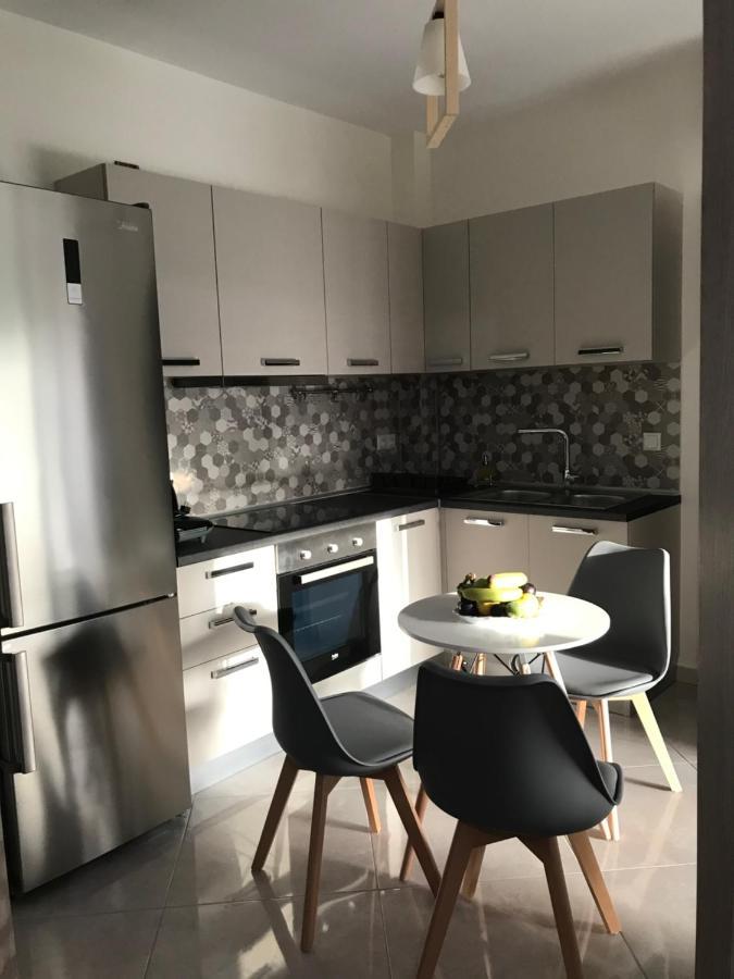 Cyclops Luxury Apartments Игуменица Екстериор снимка