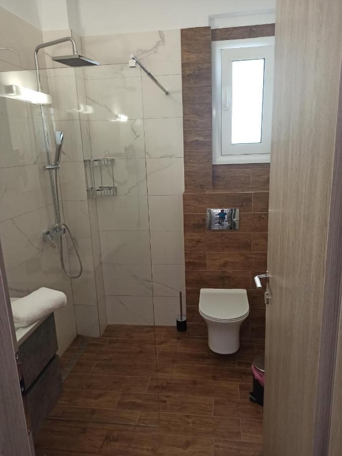 Cyclops Luxury Apartments Игуменица Екстериор снимка