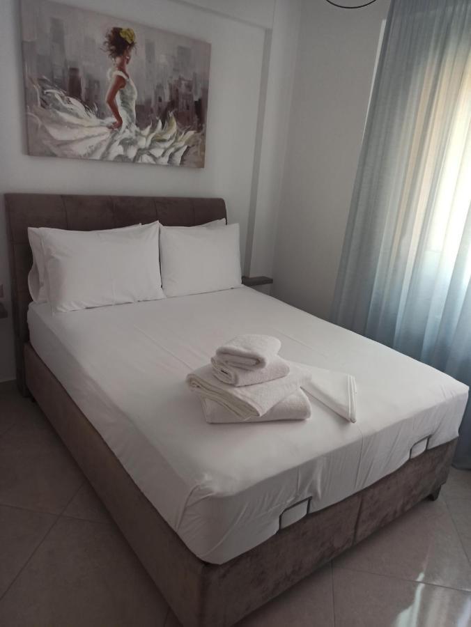 Cyclops Luxury Apartments Игуменица Екстериор снимка