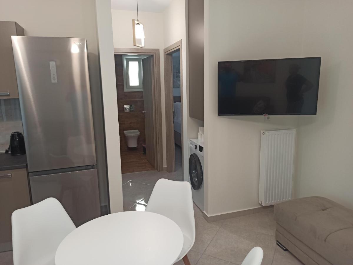 Cyclops Luxury Apartments Игуменица Екстериор снимка