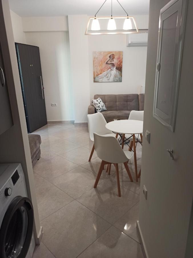 Cyclops Luxury Apartments Игуменица Екстериор снимка