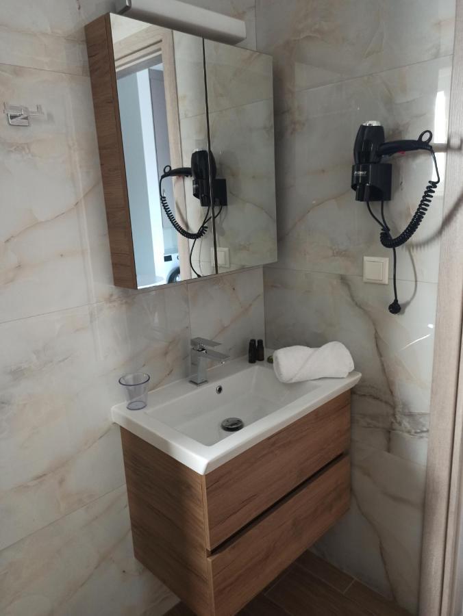 Cyclops Luxury Apartments Игуменица Екстериор снимка