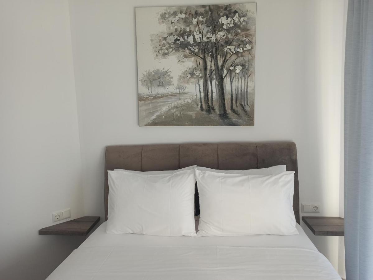 Cyclops Luxury Apartments Игуменица Екстериор снимка