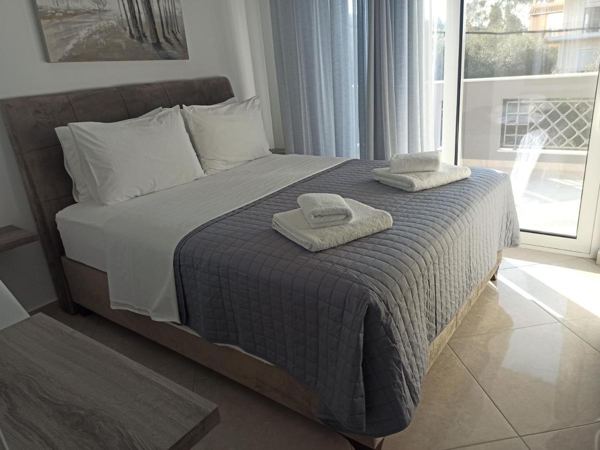Cyclops Luxury Apartments Игуменица Екстериор снимка