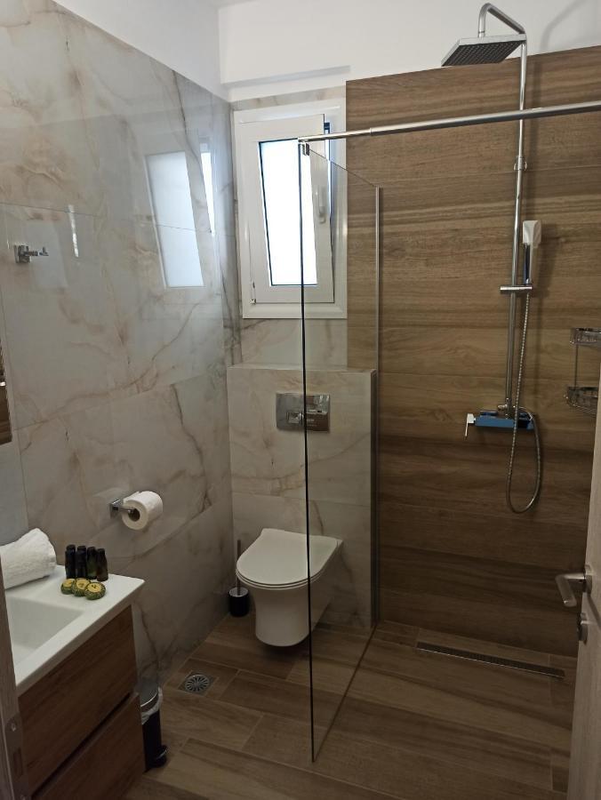 Cyclops Luxury Apartments Игуменица Екстериор снимка