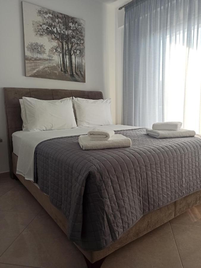 Cyclops Luxury Apartments Игуменица Екстериор снимка