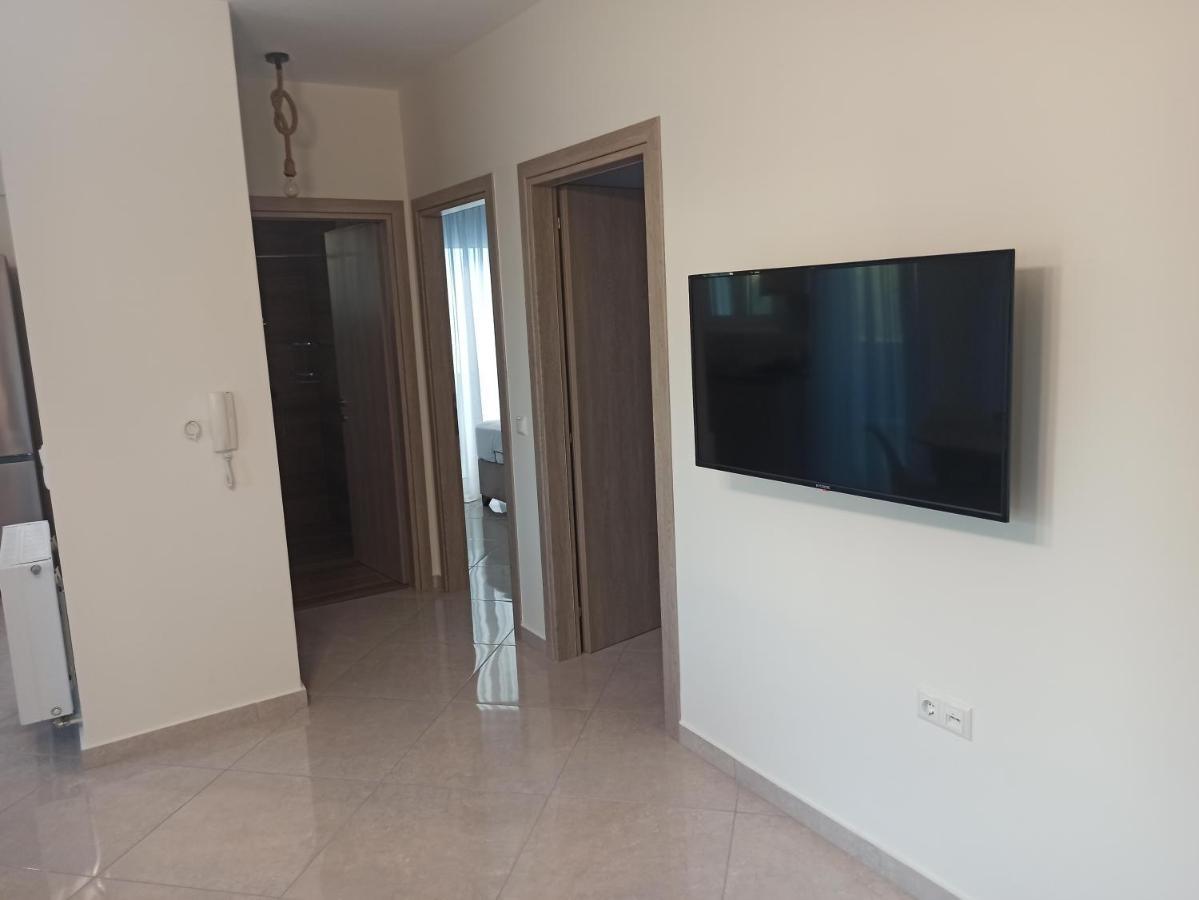 Cyclops Luxury Apartments Игуменица Екстериор снимка