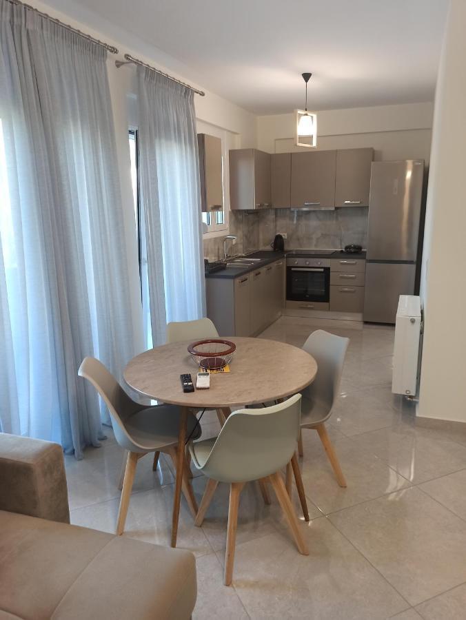 Cyclops Luxury Apartments Игуменица Екстериор снимка